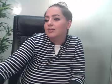 See Allyiah online Now @ sluttcam.com