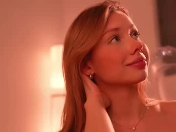 See April_blush online Now @ sluttcam.com