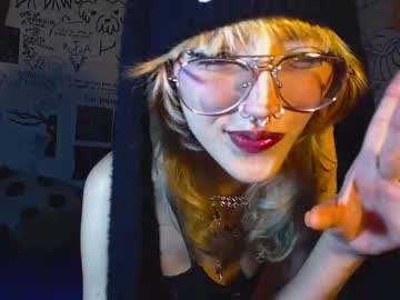 See Catkief420 online Now @ sluttcam.com