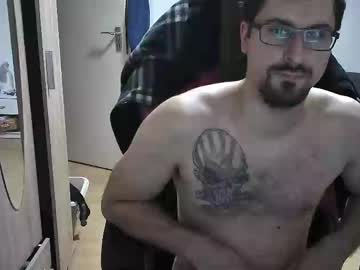 See Dan_the_man405 online Now @ sluttcam.com