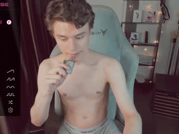 See Darenxl online Now @ sluttcam.com