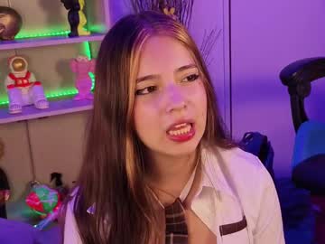 See Emilykarterr online Now @ sluttcam.com