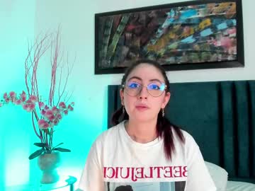 See Emilyywatson online Now @ sluttcam.com