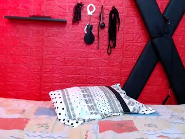 See Evaleribigtits18 online Now @ sluttcam.com