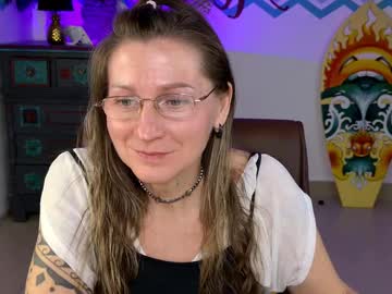 See Fridatander online Now @ sluttcam.com