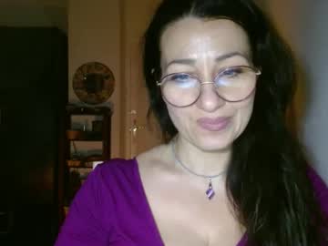 See Ginaoneon online Now @ sluttcam.com