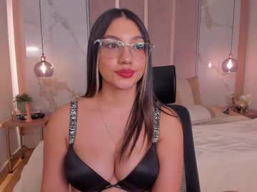 See H3y_mia3 online Now @ sluttcam.com