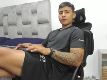 See Hector_18_ online Now @ sluttcam.com
