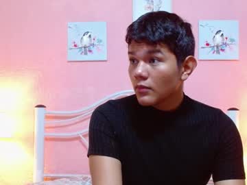 See Johan_fox1 online Now @ sluttcam.com
