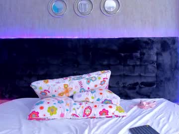 See Kamileblake online Now @ sluttcam.com