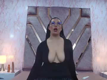 See Kristtal_key online Now @ sluttcam.com
