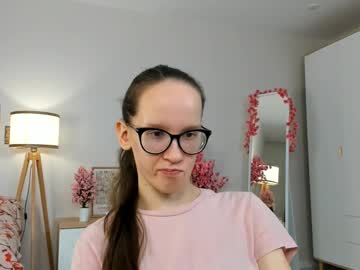 See Lynettebails online Now @ sluttcam.com