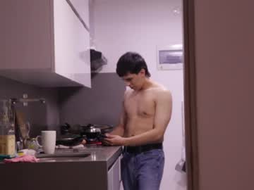 See Magic_tony online Now @ sluttcam.com