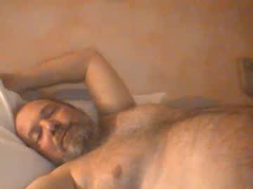See Mofu781s online Now @ sluttcam.com