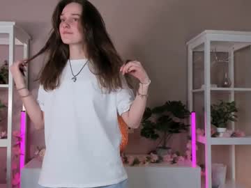 See Monadail online Now @ sluttcam.com