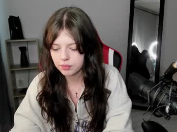 See Nellysunrise_1 online Now @ sluttcam.com