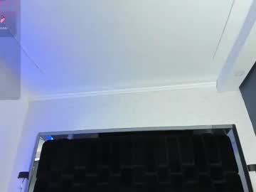 See Nikkysmiith online Now @ sluttcam.com