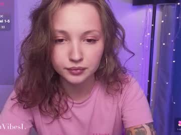 See Peachvibes online Now @ sluttcam.com
