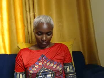 See Prettyquee online Now @ sluttcam.com