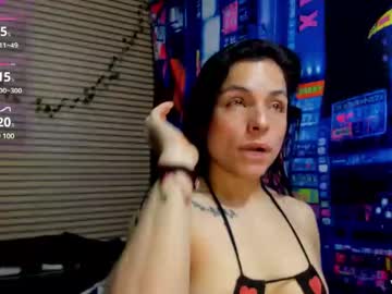 See Rosse_25 online Now @ sluttcam.com