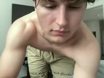 See Ryan287747 online Now @ sluttcam.com
