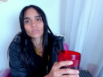 See Sophiaa_paris online Now @ sluttcam.com