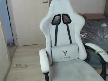 See Sunny1girl online Now @ sluttcam.com