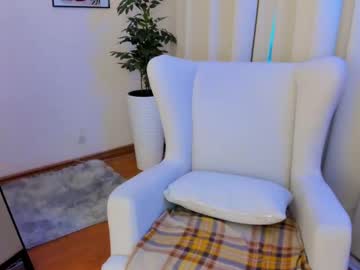 See Vanessasmuth online Now @ sluttcam.com