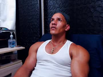 See Viktorherrera online Now @ sluttcam.com