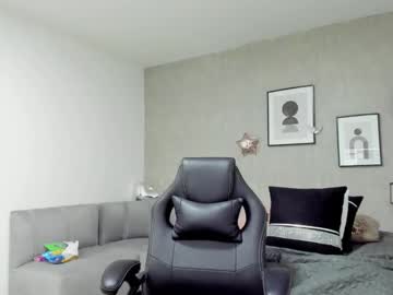See Violet_sweet18 online Now @ sluttcam.com