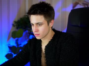 See Yan_leen online Now @ sluttcam.com