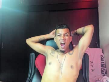 See Yosoy_groott online Now @ sluttcam.com